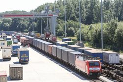 Tren directo de mercancas entre Alemania y China